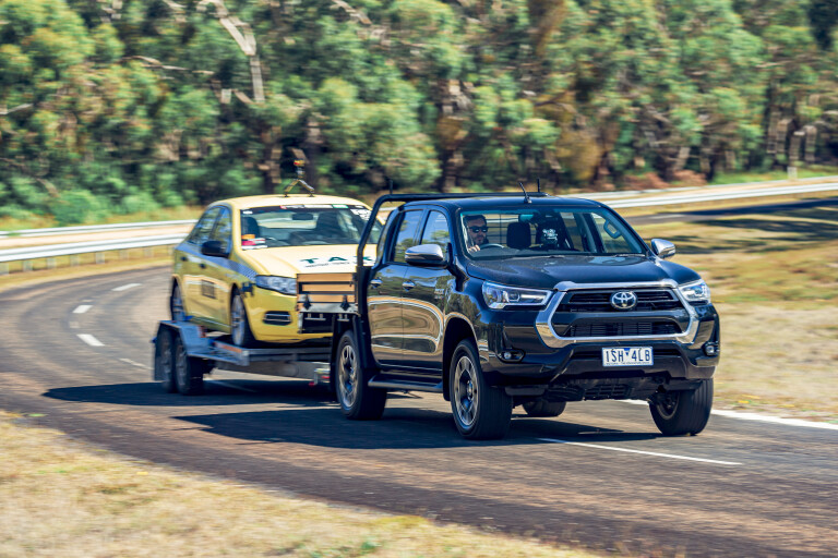 4 X 4 Australia Comparisons 2021 May 21 Toyota Hilux SR 5 Tow Test